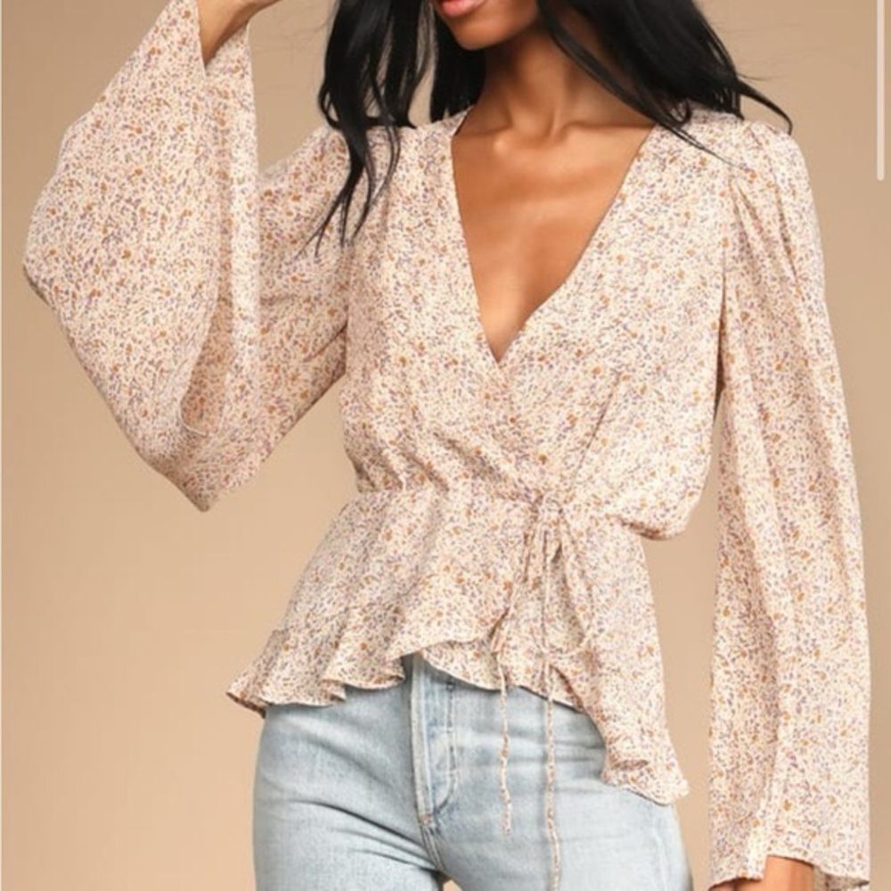 Lulu’s Free spirit at heart floral bell sleeve top size XL NWT Fairy Cottagecore